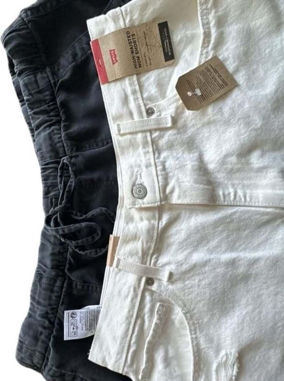 Mom BNDL 2 Shorts: Levi’s Women’s High Waisted Mom Shorts Size 33 White Denim NW